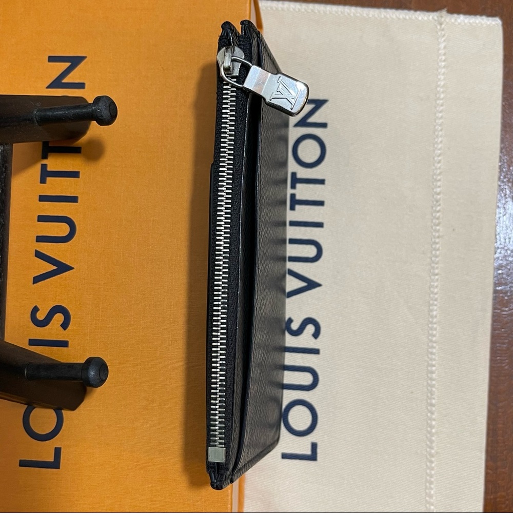 2019 Louis Vuitton Taiga Coin Card Holder Wallet - Picture 6 of 16